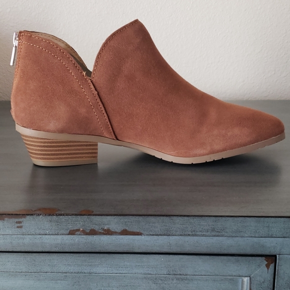 Kenneth Cole Reaction Bootie - Picture 2 of 5